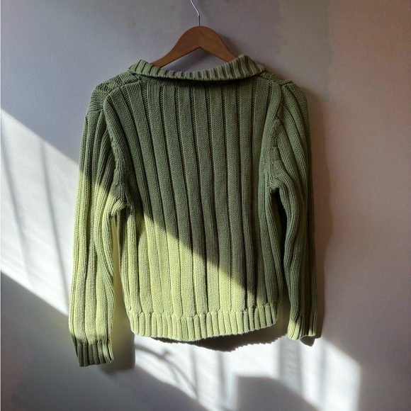 Pastel/pea green cable knit sweater - Picture 9 of 9